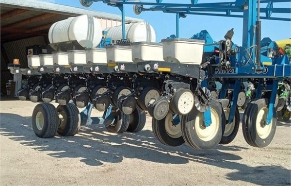 2004 KINZE 3700 - Image 19