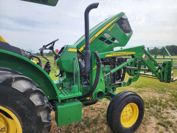2019 John Deere 5045E - Image 5