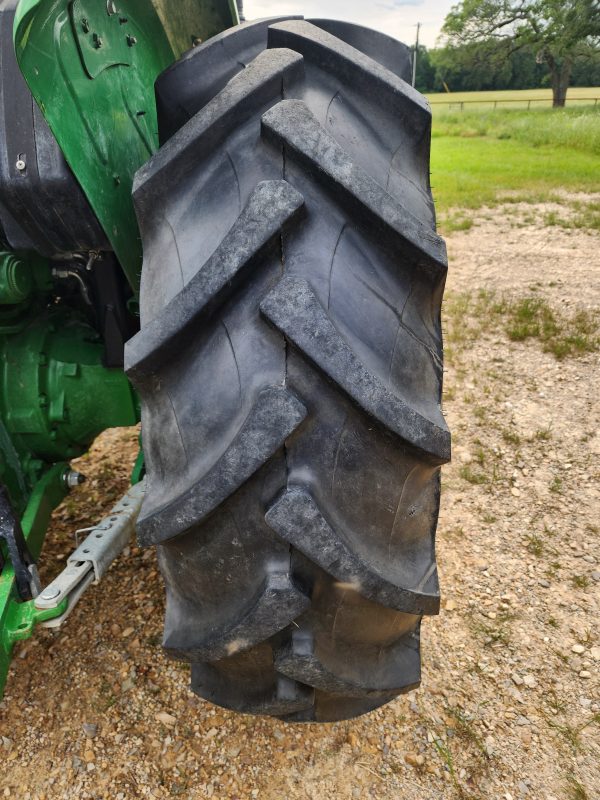 2019 John Deere 5045E - Image 7