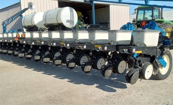 2004 KINZE 3700 - Image 4