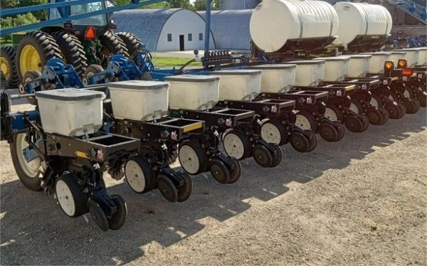 2004 KINZE 3700 - Image 5