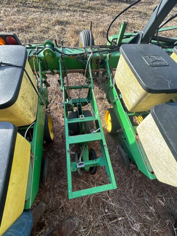 2006 John Deere 7100 - Image 6