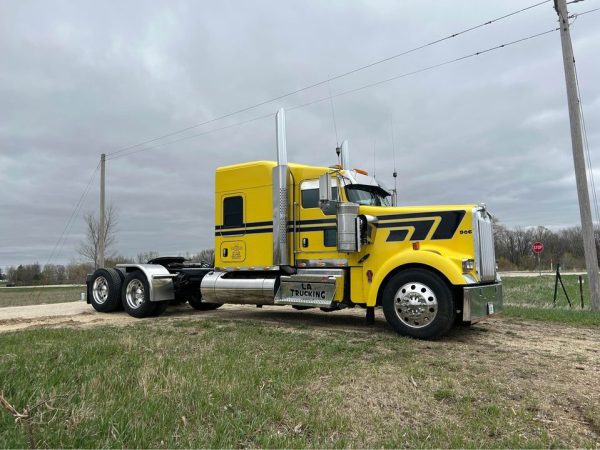 2021 Kenworth w900 - Image 6