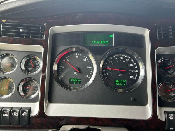 2021 Kenworth w900 - Image 8