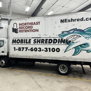 2014 Mitsubishi Box Truck