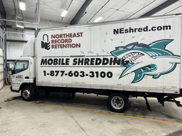 2014 Mitsubishi Box Truck
