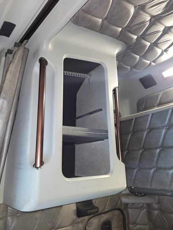 2006 Freightliner Classic XL - Image 15