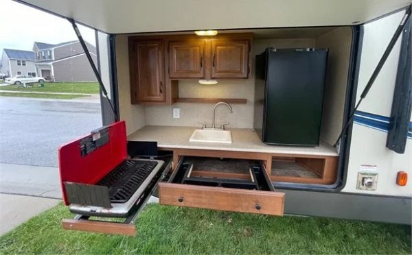2015 COACHMEN FREEDOM EXPRESS LIBERTY EDITION 320BHDSLE - Image 2