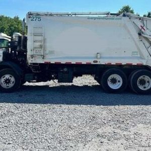 2016 MACK LE613