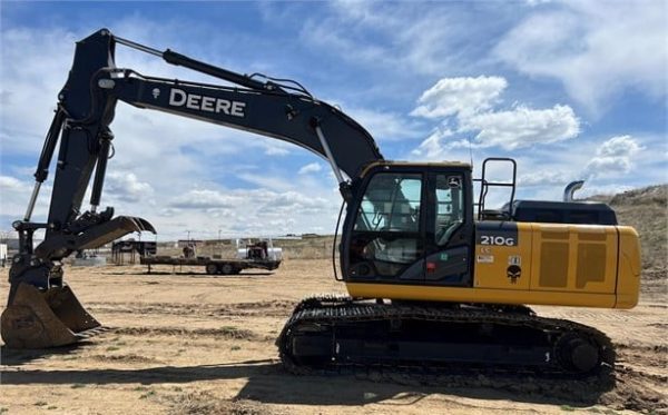 2018 DEERE 210G LC - Image 2