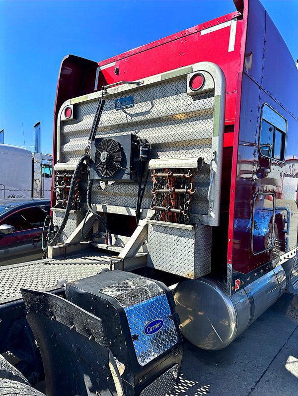 2019 Peterbilt 389 - Image 15