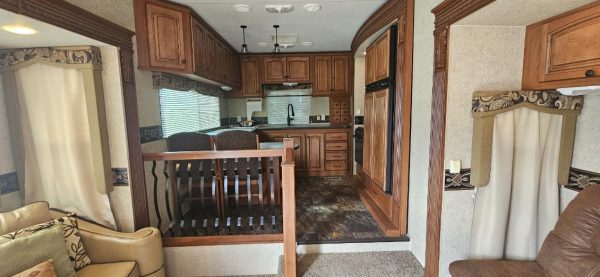 2012 HEARTLAND BIG COUNTRY 3690SL - Image 2