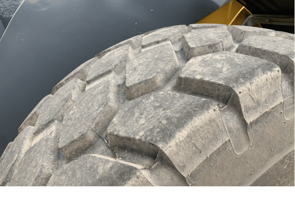2020 DEERE 644L - Image 6