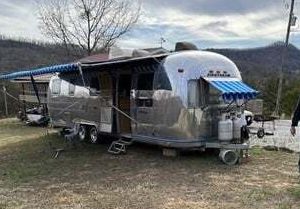 1975 AIRSTREAM SOVEREIGN 30TRB