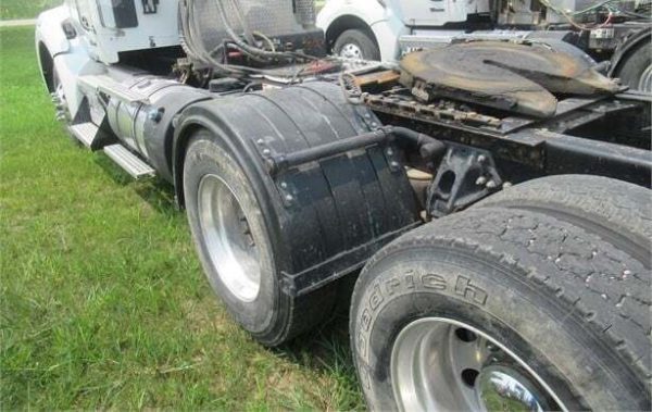 2023 KENWORTH T880 - Image 10