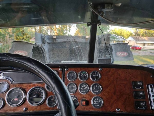 2001 Peterbilt 379 flattop - Image 11