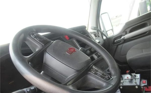 2023 KENWORTH T880 - Image 12