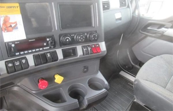 2023 KENWORTH T880 - Image 20