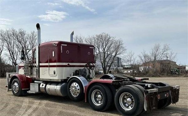 2020 PETERBILT 389 - Image 3