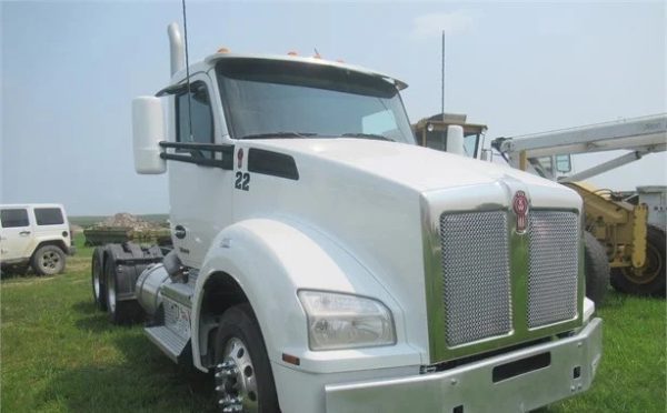 2023 KENWORTH T880 - Image 3