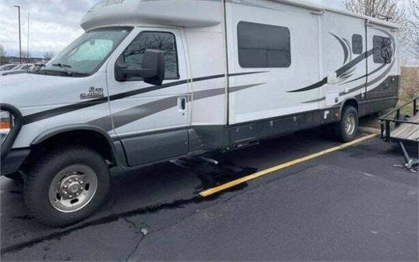 2019 PHOENIX CRUISER 2910 - Image 4