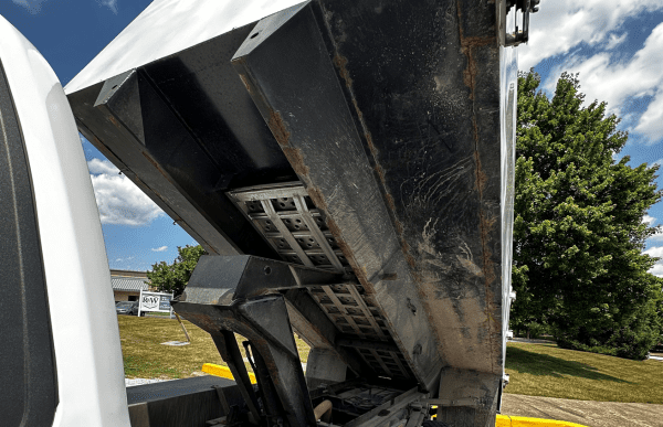 2017 F-550 Super Duty Dump Truck - Image 15