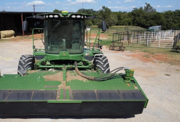 2021 John Deere W235R WINDROWER W/R500 HEADER - Image 3