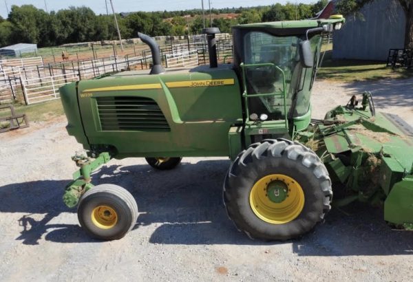 2021 John Deere W235R WINDROWER W/R500 HEADER - Image 4