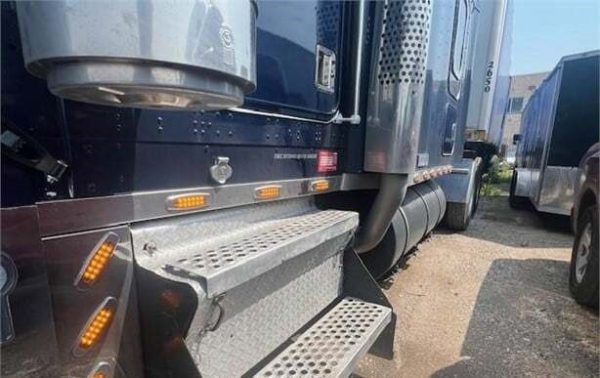 1999 KENWORTH W900L - Image 5