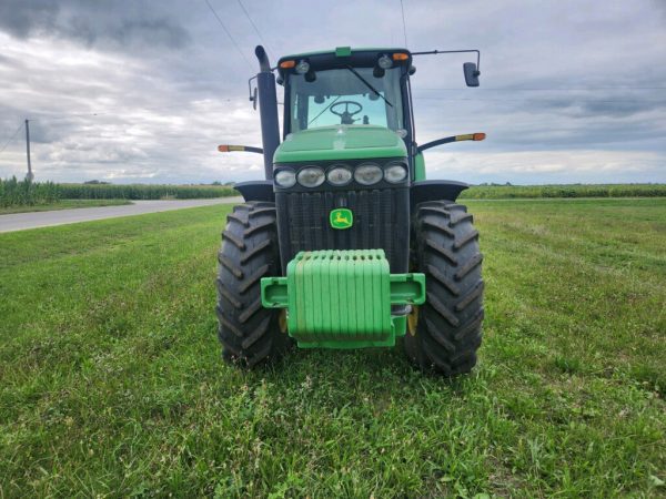 2009 John Deere 8230 - Image 11