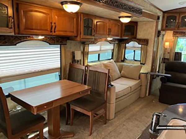 2004 Ford F-450 and 2012 Keystone Montana 3400RL Hickory Edition - Image 7