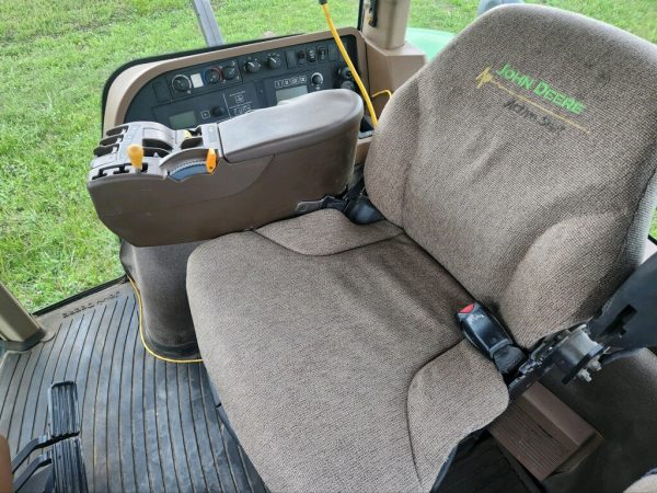 2009 John Deere 8230 - Image 15