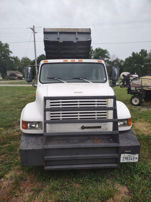 2001 International 4700 - Image 10