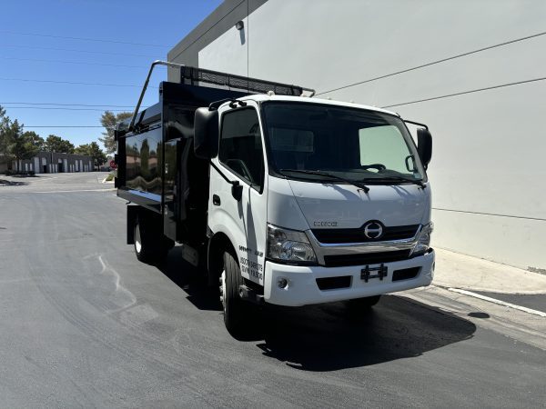 2020 Hino 195 Dump Truck - Image 2