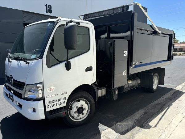 2020 Hino 195 Dump Truck - Image 3