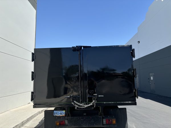 2020 Hino 195 Dump Truck - Image 6