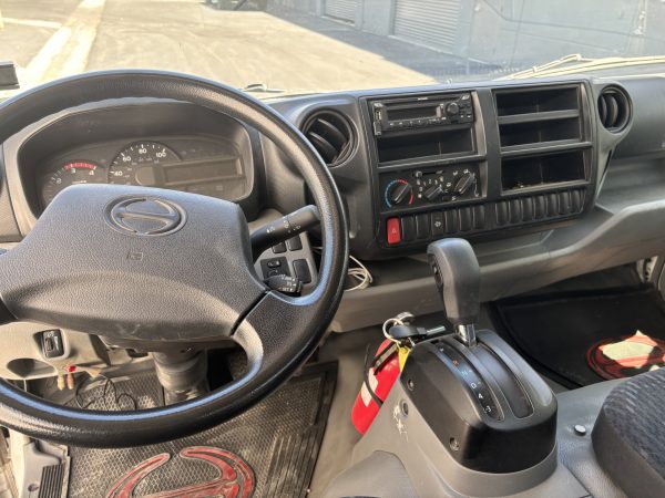 2020 Hino 195 Dump Truck - Image 9