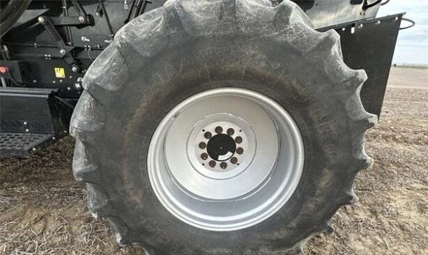 2015 CASE IH 6140 - Image 16