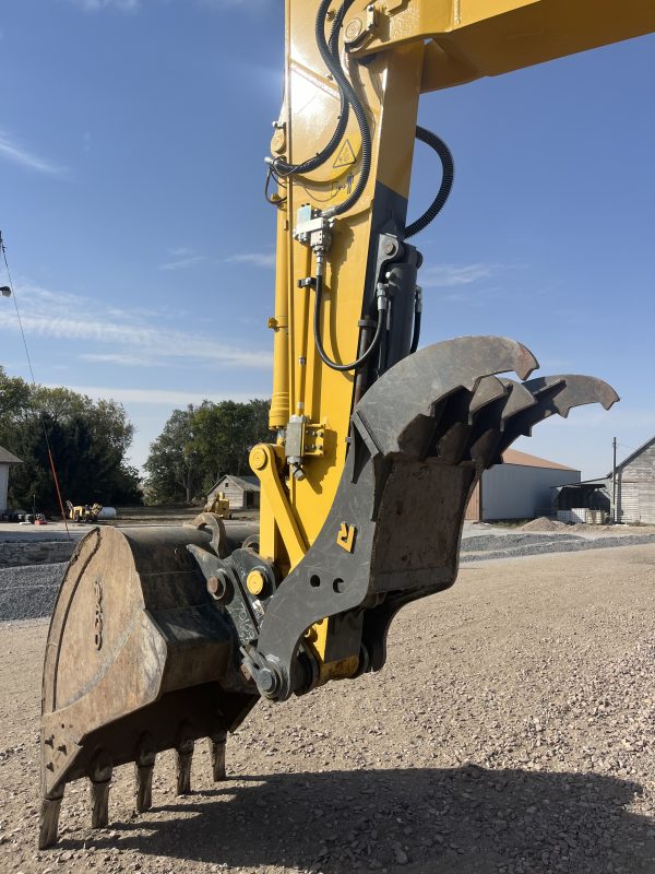 2023 Komatsu pc210 excavator - Image 3