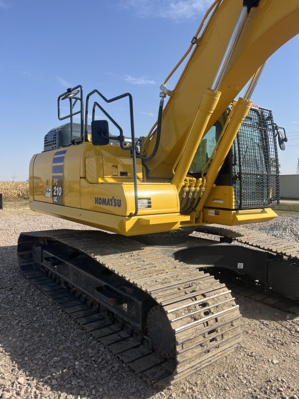 2023 Komatsu pc210 excavator - Image 5