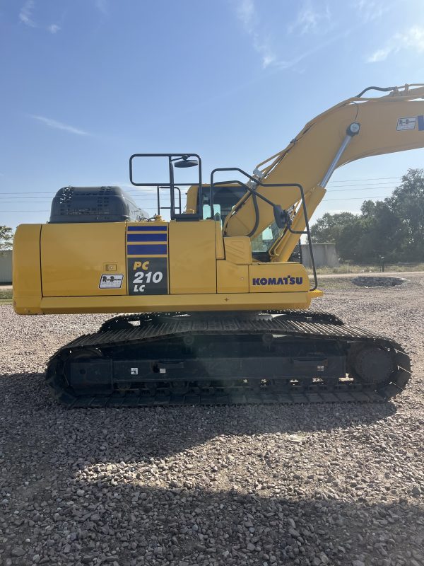 2023 Komatsu pc210 excavator - Image 9