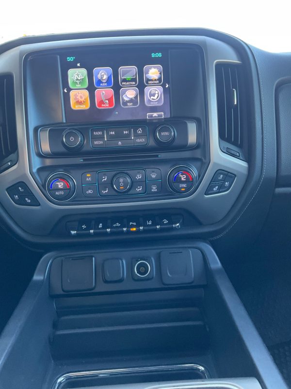 2019 GMC 2500 HD DENALI - Image 9