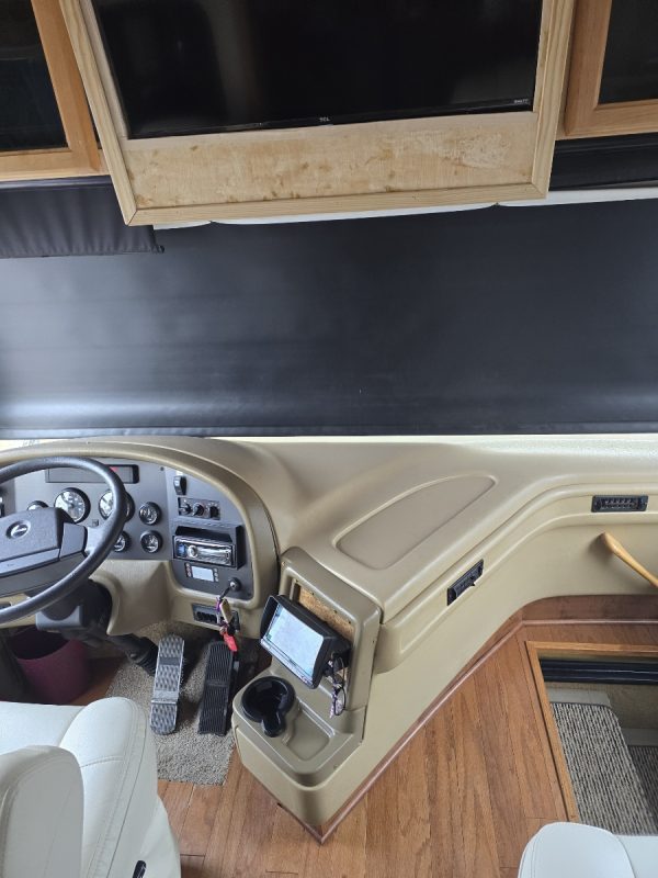 2004 NATIONAL RV TROPICAL 370 - Image 32