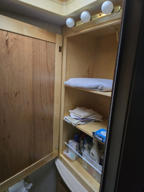 2004 NATIONAL RV TROPICAL 370 - Image 36