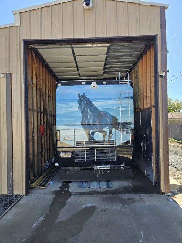 2004 NATIONAL RV TROPICAL 370 - Image 2