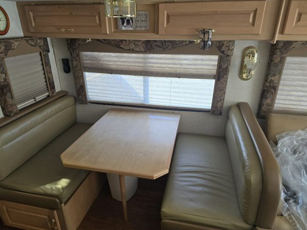2004 NATIONAL RV TROPICAL 370 - Image 10