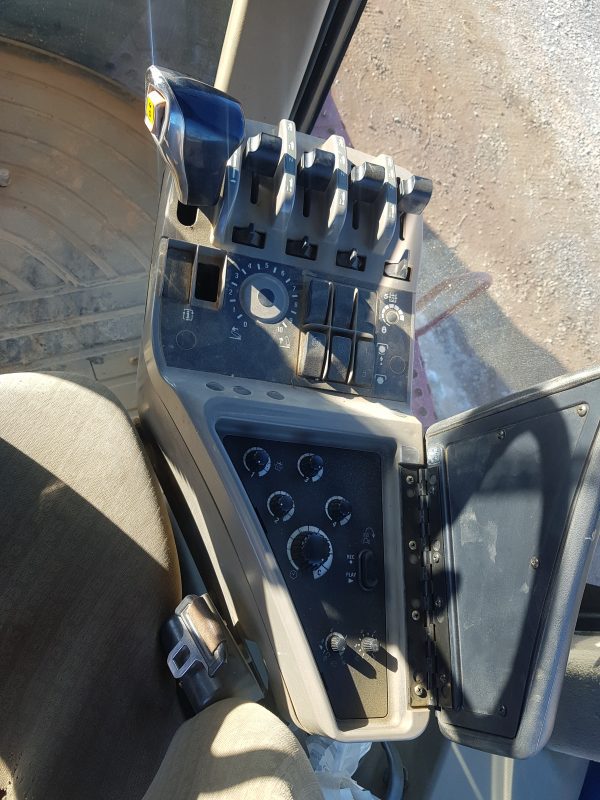 2006 case stx stx 480 tractor - Image 12