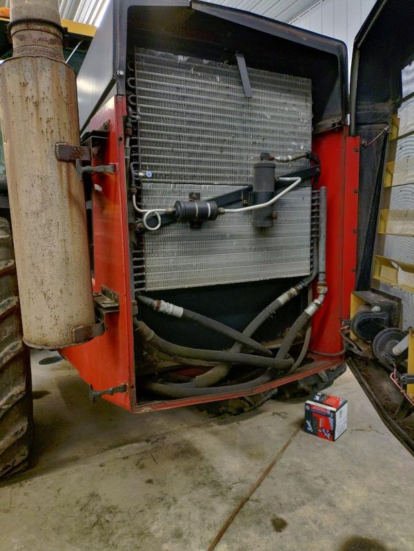 1985 VERSATILE 876 TRACTOR - Image 9