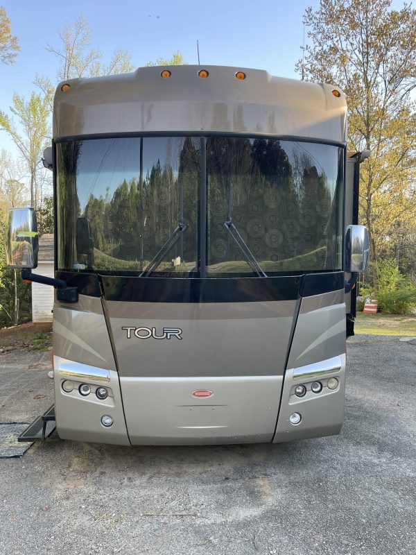 2006 Winnebago Tour – 40FD – Custom Bunk House