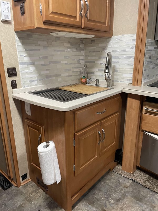 2006 Winnebago Tour – 40FD – Custom Bunk House - Image 18